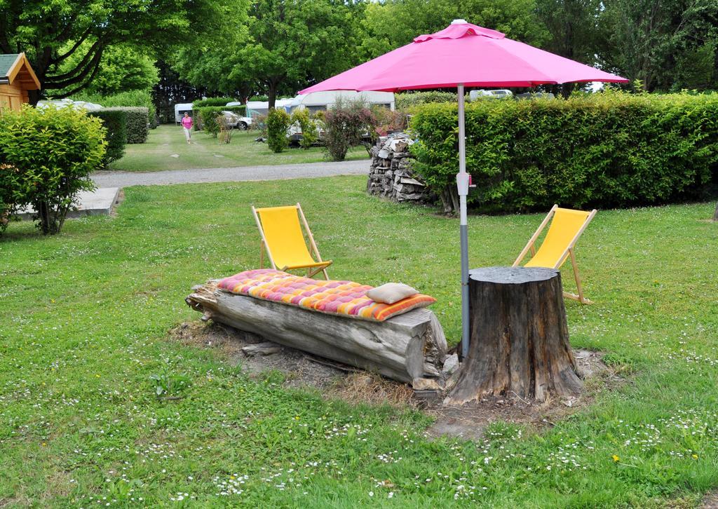 Camping Les Couesnons Hotel Roz-sur-Couesnon Exterior photo