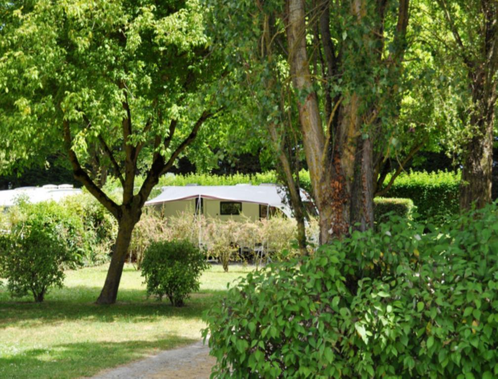 Camping Les Couesnons Hotel Roz-sur-Couesnon Exterior photo