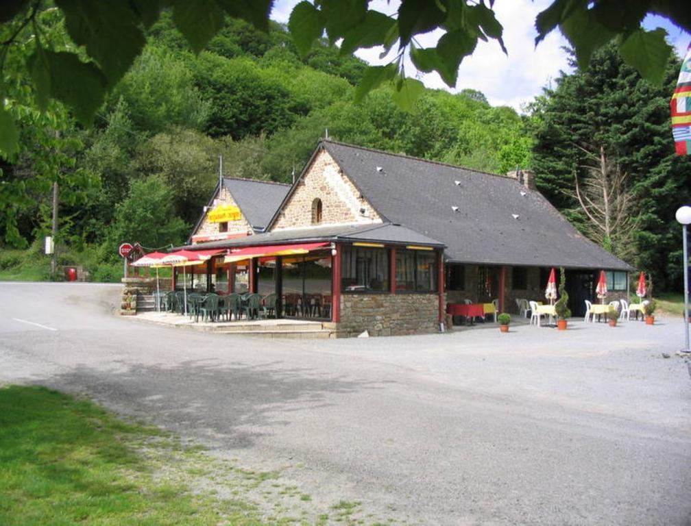 Camping Les Couesnons Hotel Roz-sur-Couesnon Exterior photo
